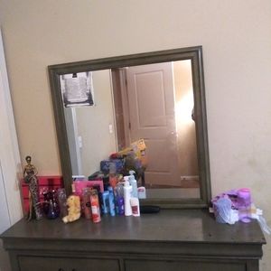 I'm saleing a sectional set and a bedroom set